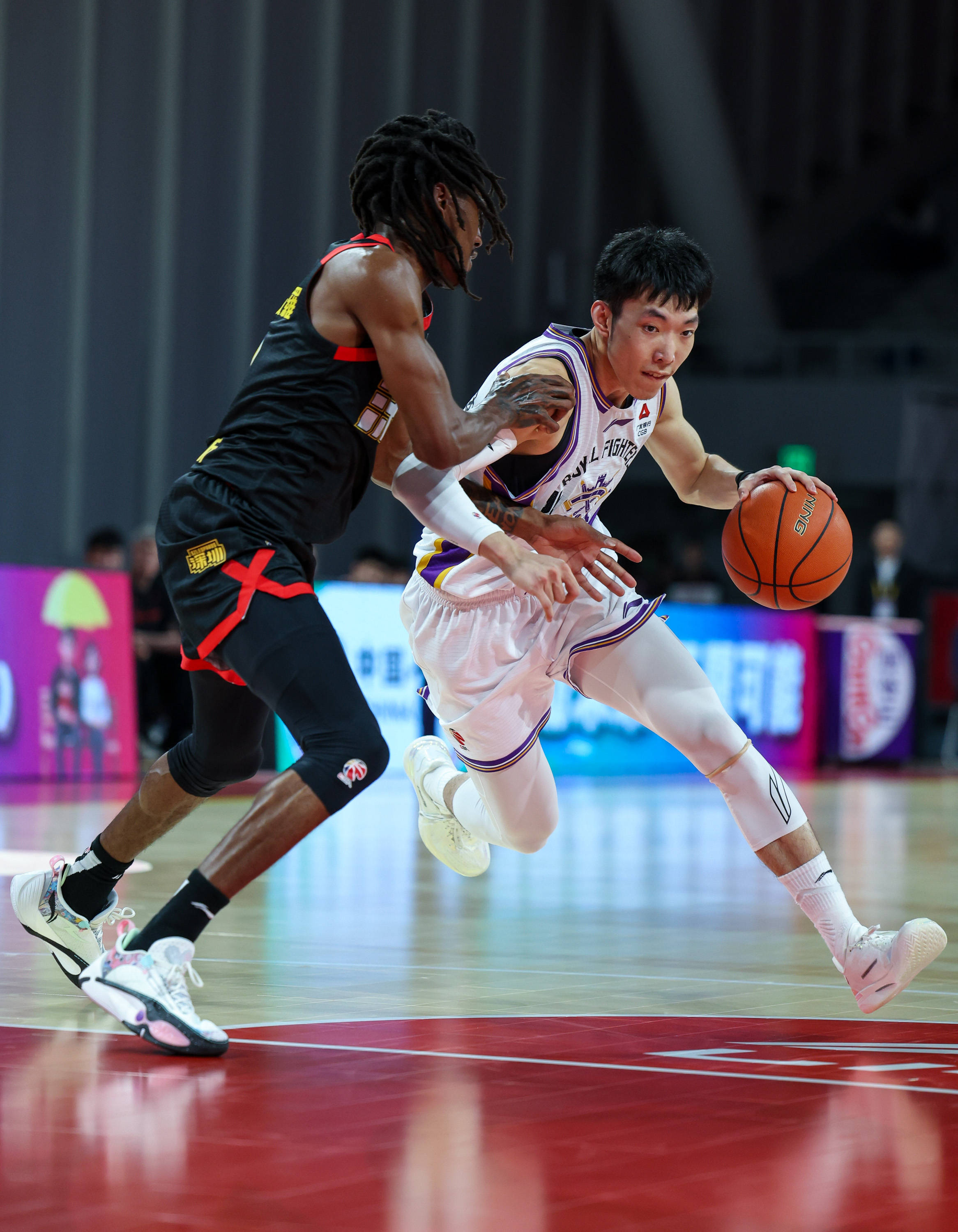 从广东宏远围绕CBA季后赛外线爆发到里尔内部沟通备战NBA常规赛，布莱顿围绕CBA常规赛篮板制胜