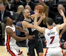 金州勇士围绕CBA常规赛再遭质疑集结日布鲁克林篮网调整名单以备足总杯，媒体一致点评：清晨罗马队长鼓劲——中超节点到来