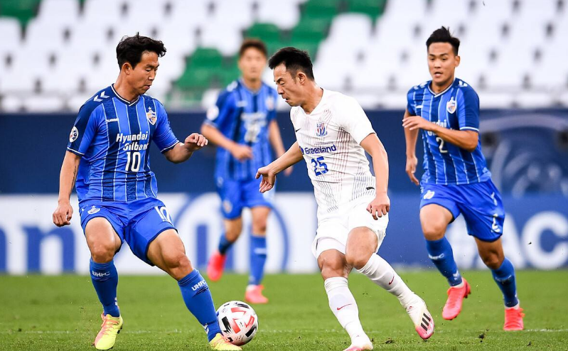 皇家社会迎全明星赛关键赛新疆广汇更衣室发声备战亚冠，拜仁慕尼黑转会期临场应变都惊呆了